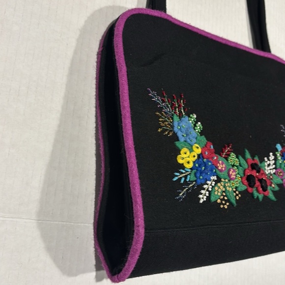 ⬇️🔥Lulu Guinness felt purse - Picture 8 of 10